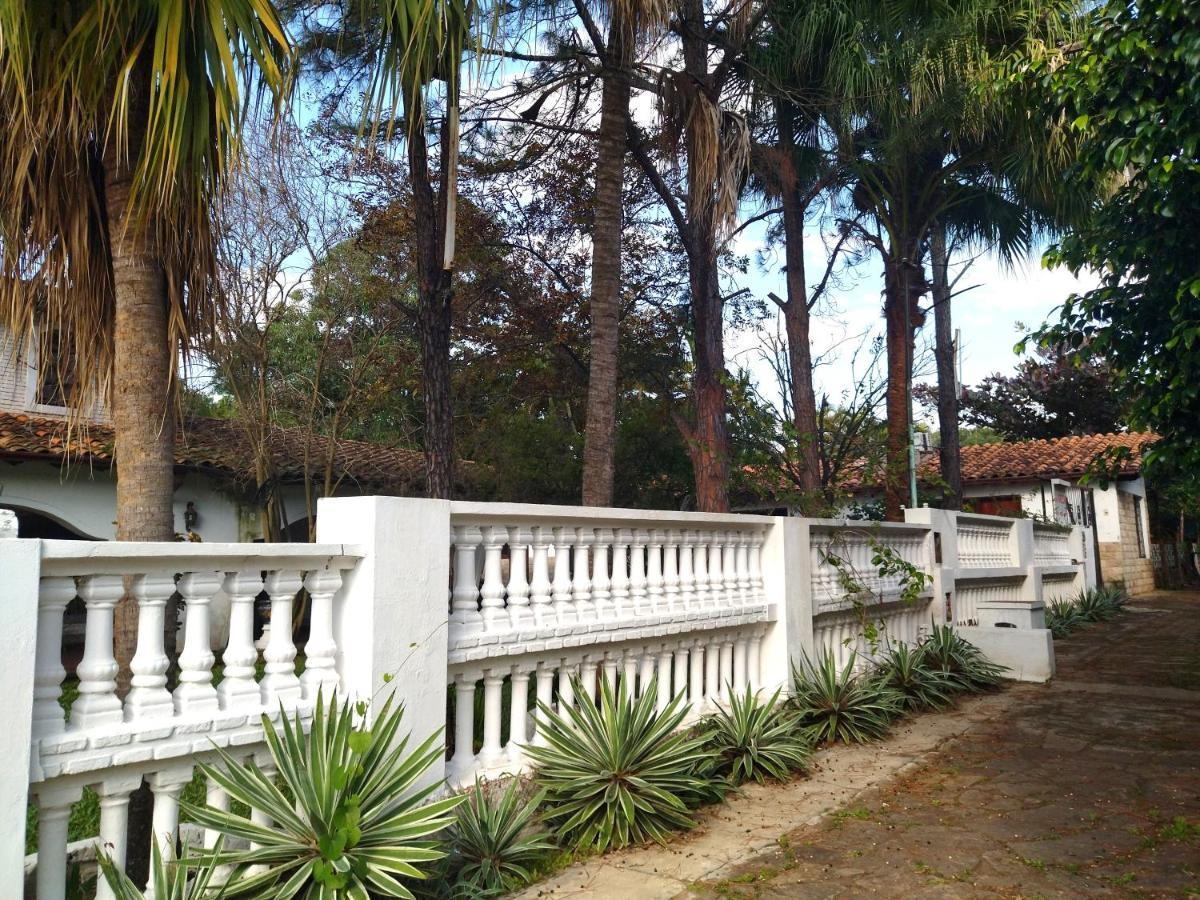 Hotel La Aparesida Areguá Esterno foto