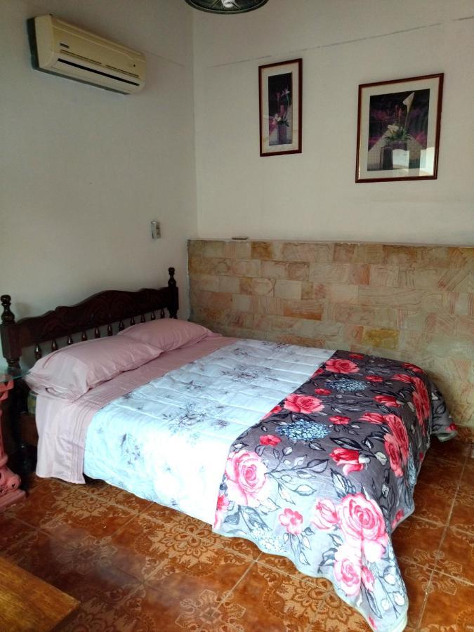 Hotel La Aparesida Areguá Esterno foto