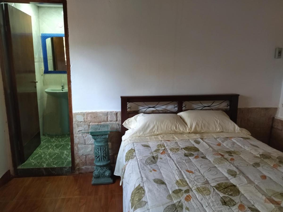 Hotel La Aparesida Areguá Esterno foto
