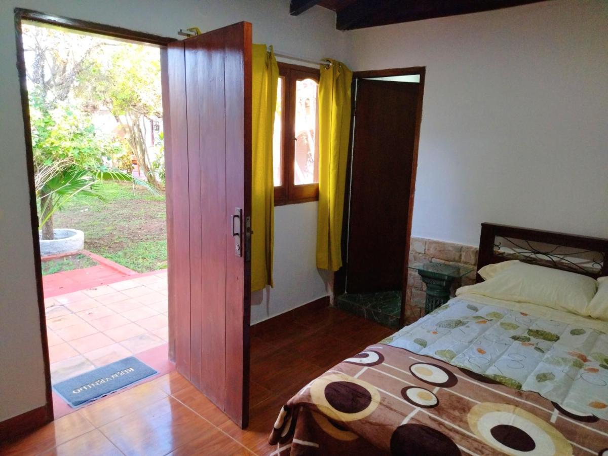 Hotel La Aparesida Areguá Esterno foto